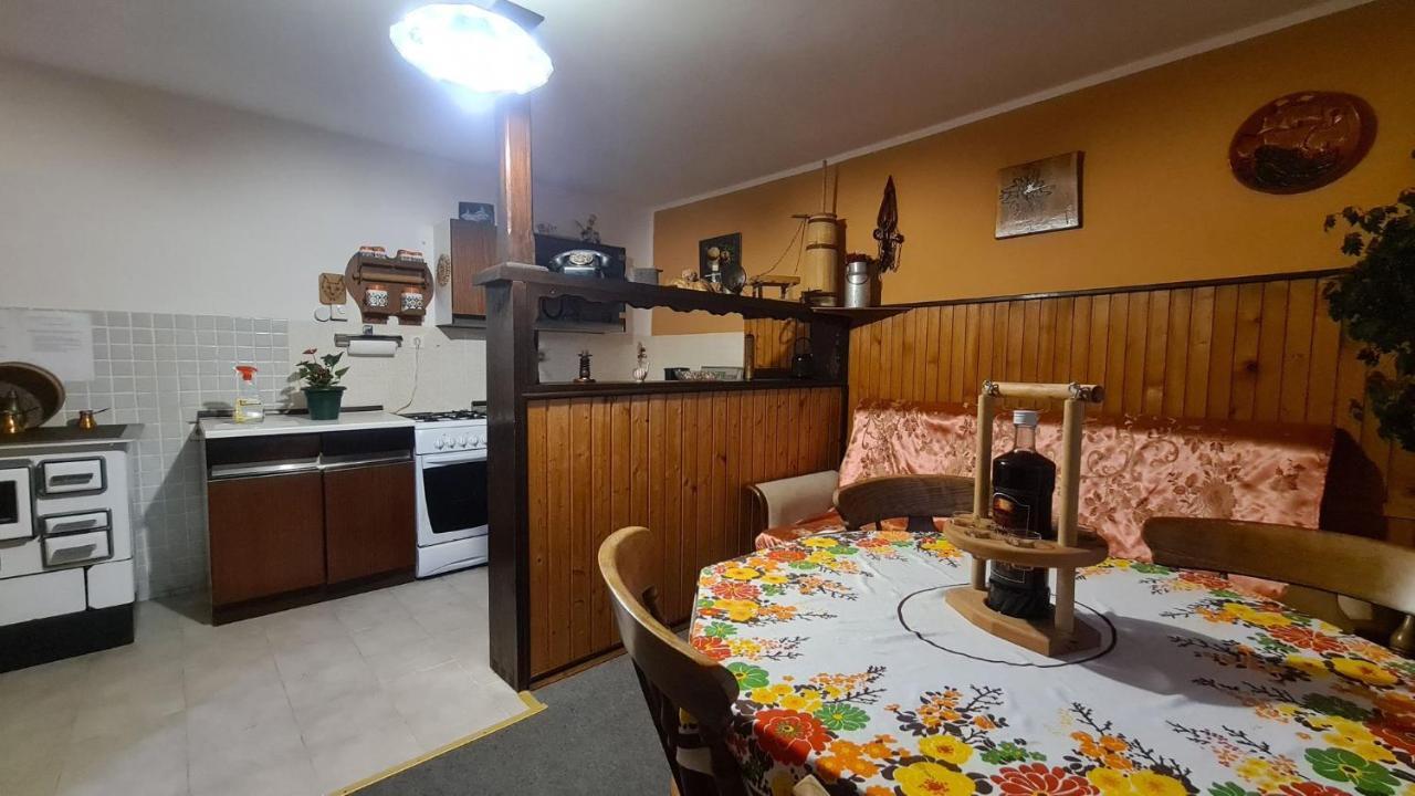 Apartman Stimac Appartement Crni Lug Buitenkant foto