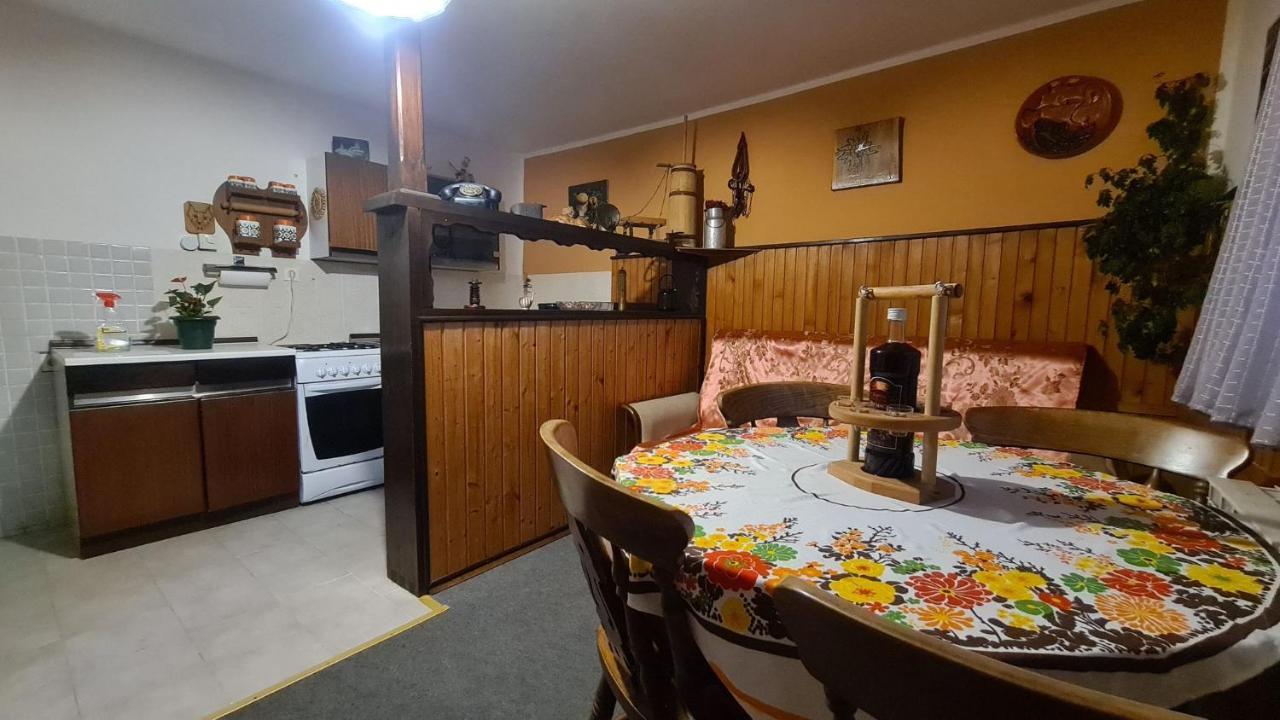 Apartman Stimac Appartement Crni Lug Buitenkant foto